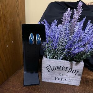 VINTAGE TRIFARI CLIP EARRINGS